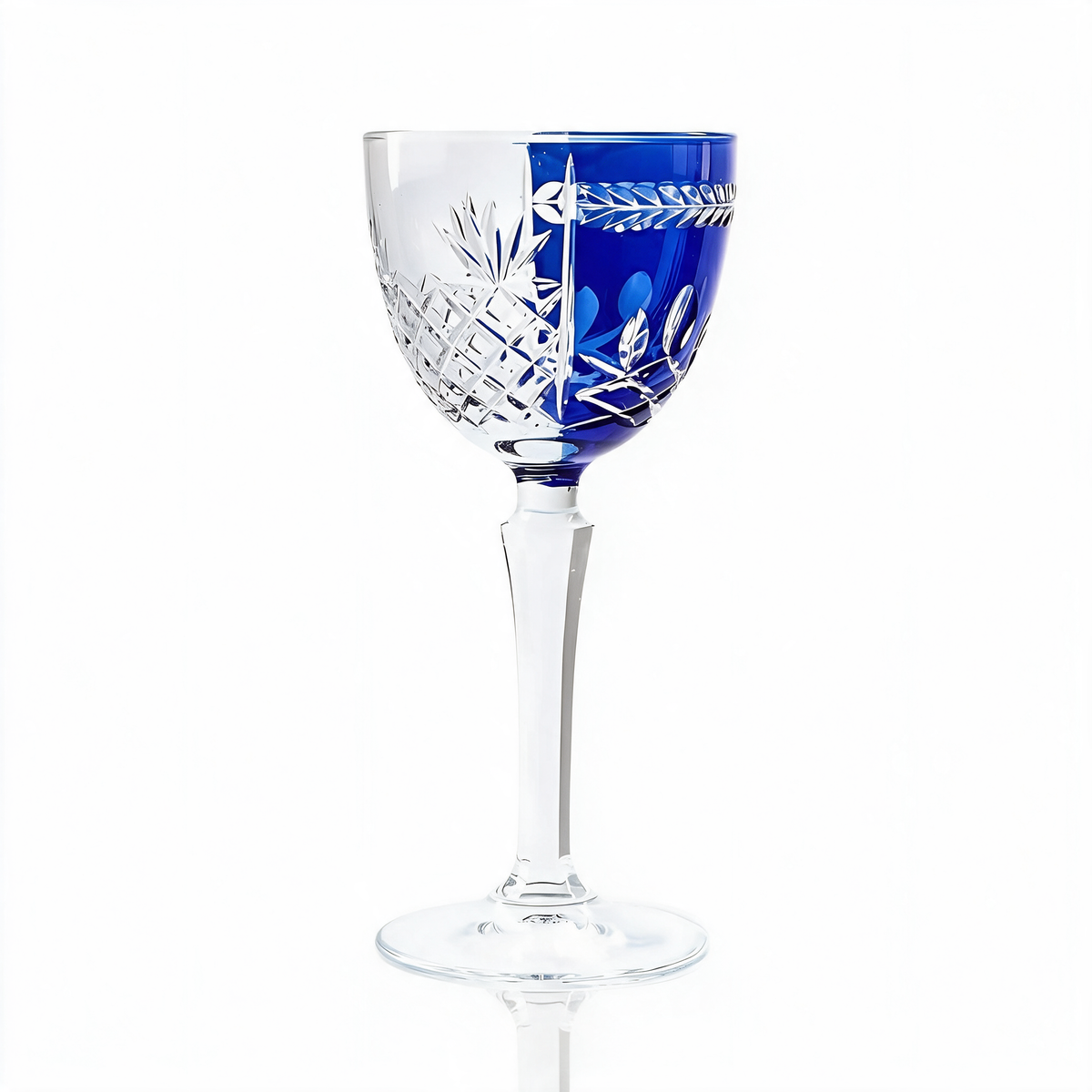 Verre à cocktail en cristallin taillé Aurel Hybrid