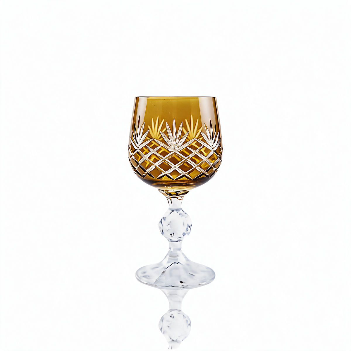 Verre à pied en cristallin taillé Ara