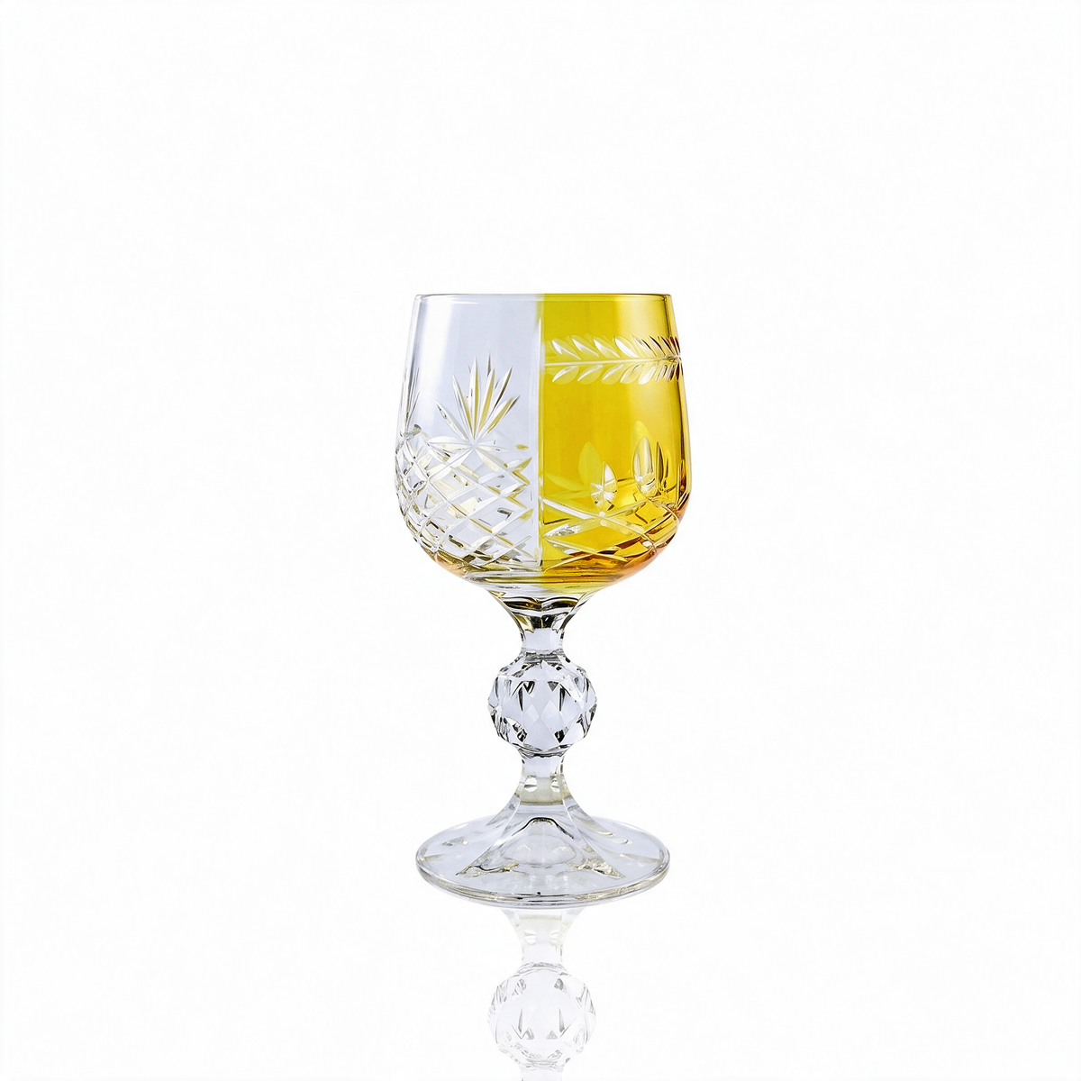Hybrid-Weinkelch aus geschliffenem Glas