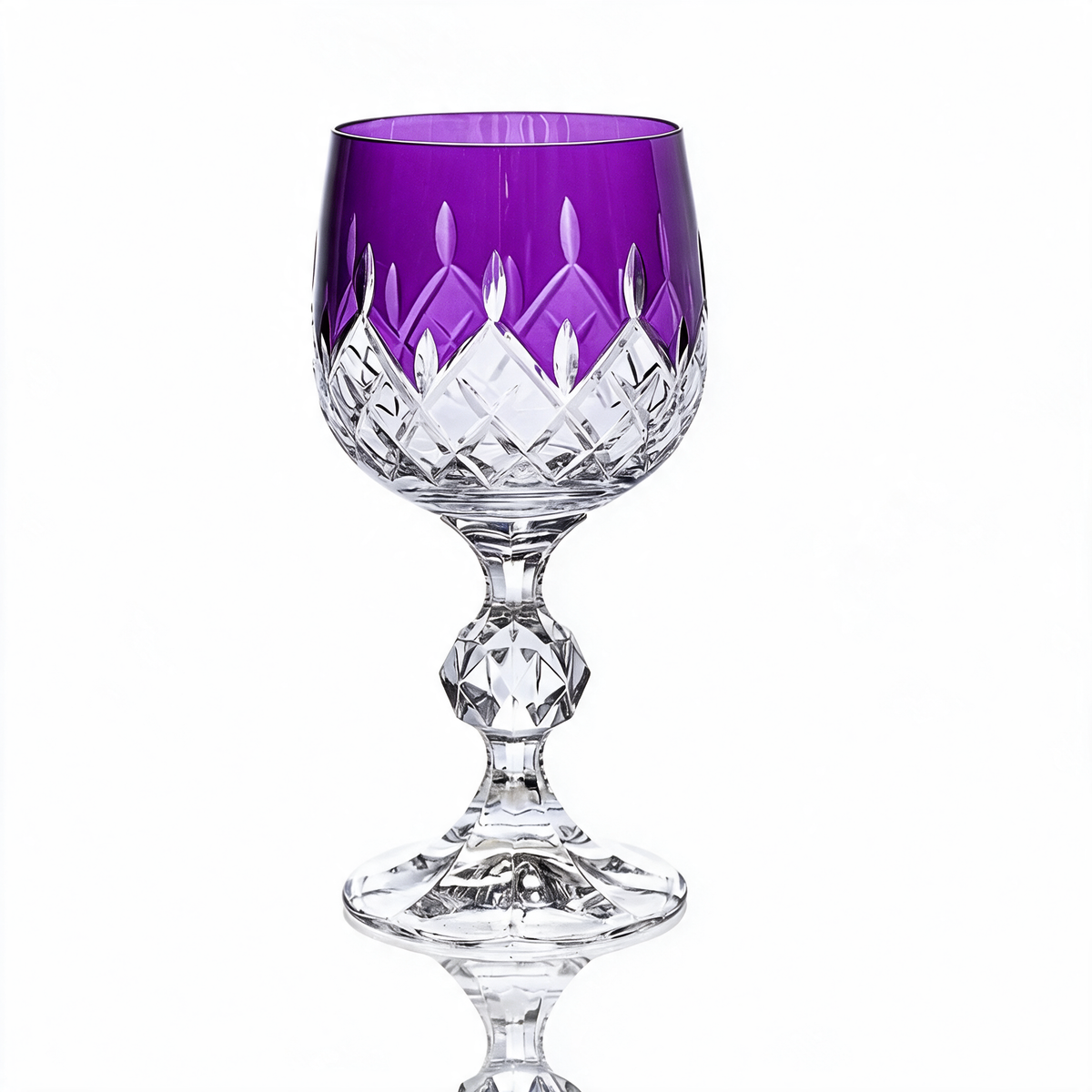Verre à pied en cristallin taillé Aria
